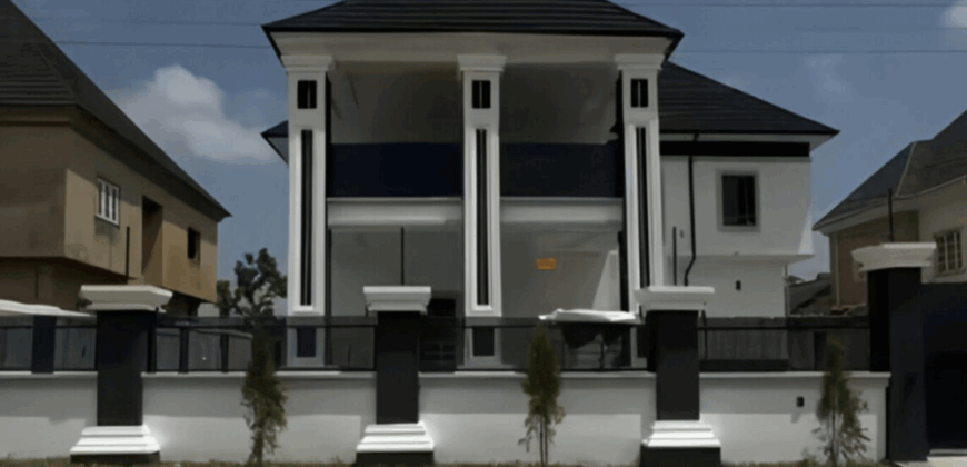 A 5 BEDROOM DUPLEX FOR SALE